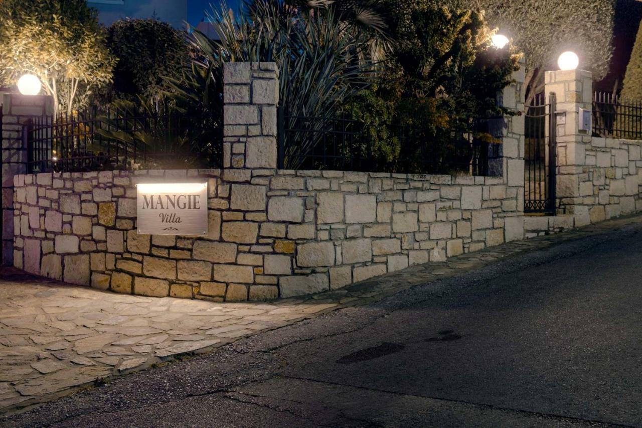 Mangie Villa Hersonissos  Exterior photo